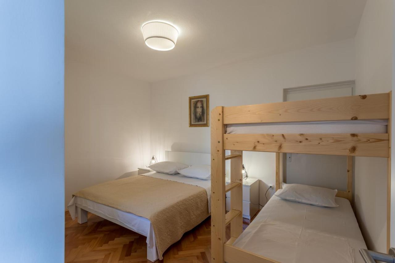 Apartments Drago Kovacic オミシュ エクステリア 写真