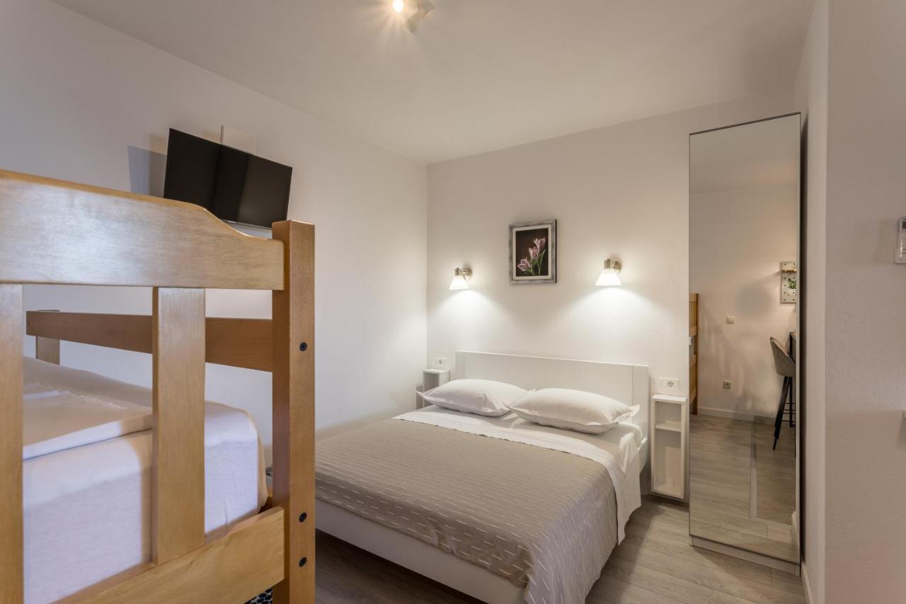 Apartments Drago Kovacic オミシュ エクステリア 写真