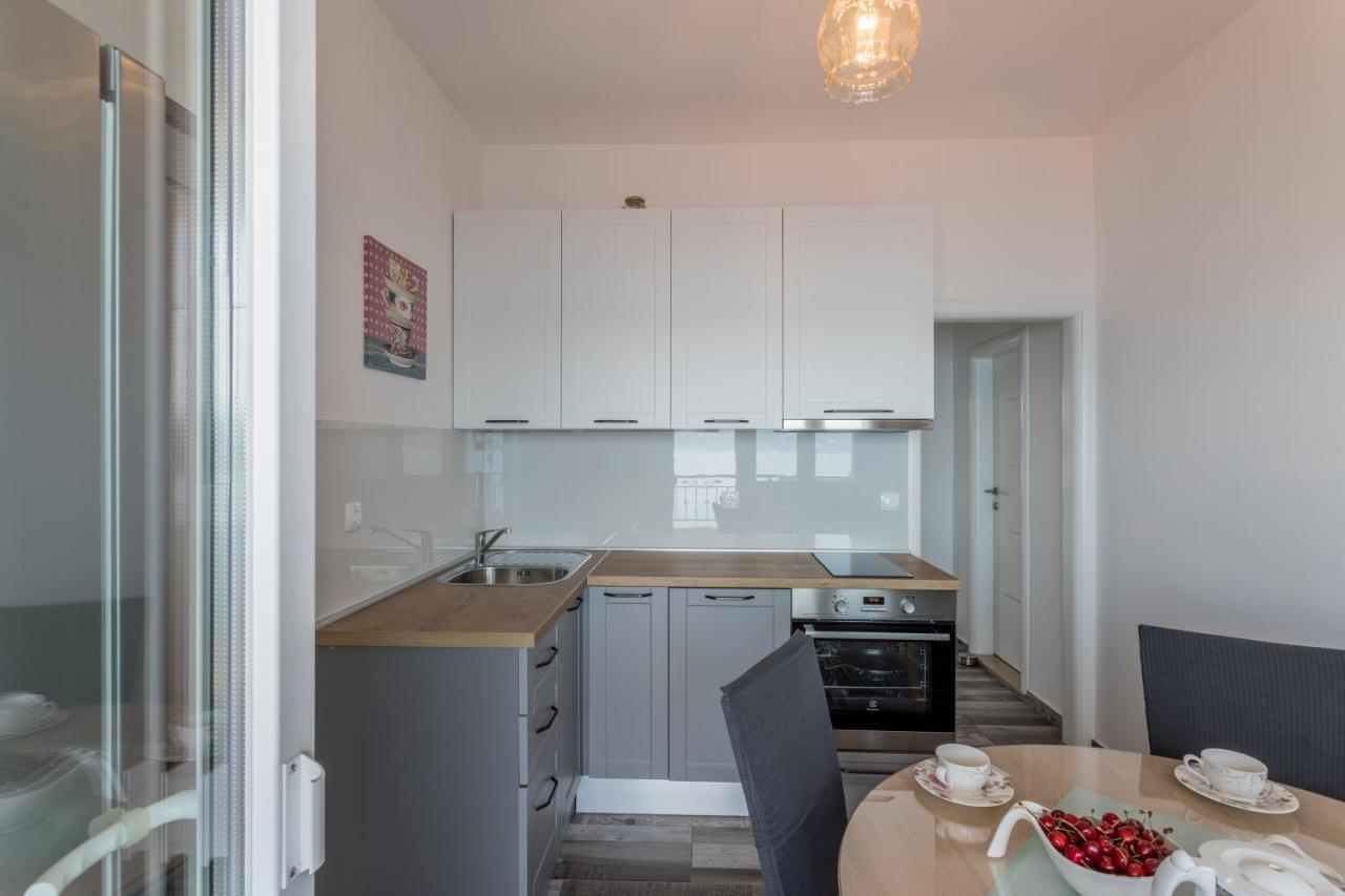 Apartments Drago Kovacic オミシュ エクステリア 写真